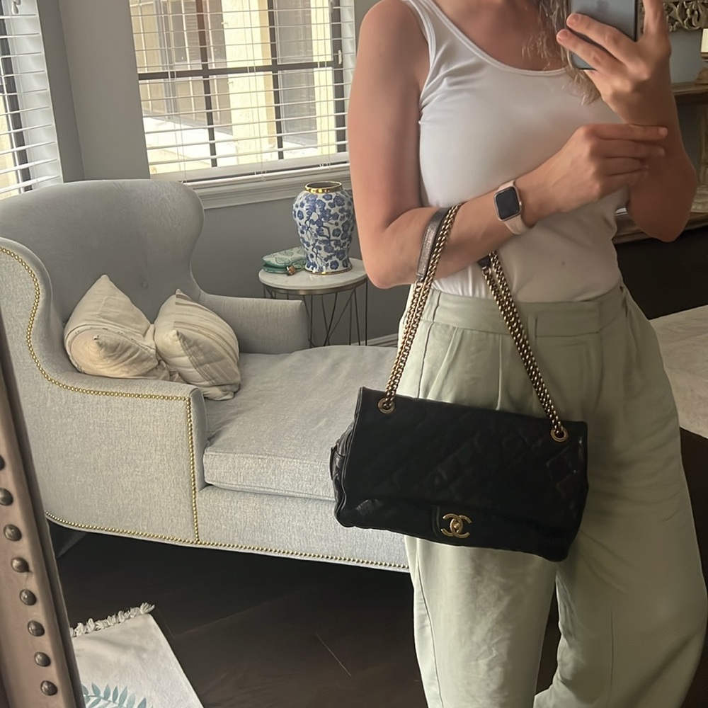 Chanel Easy Flap Jumbo Caviar Leather shoulder bag - Picture 10 of 13